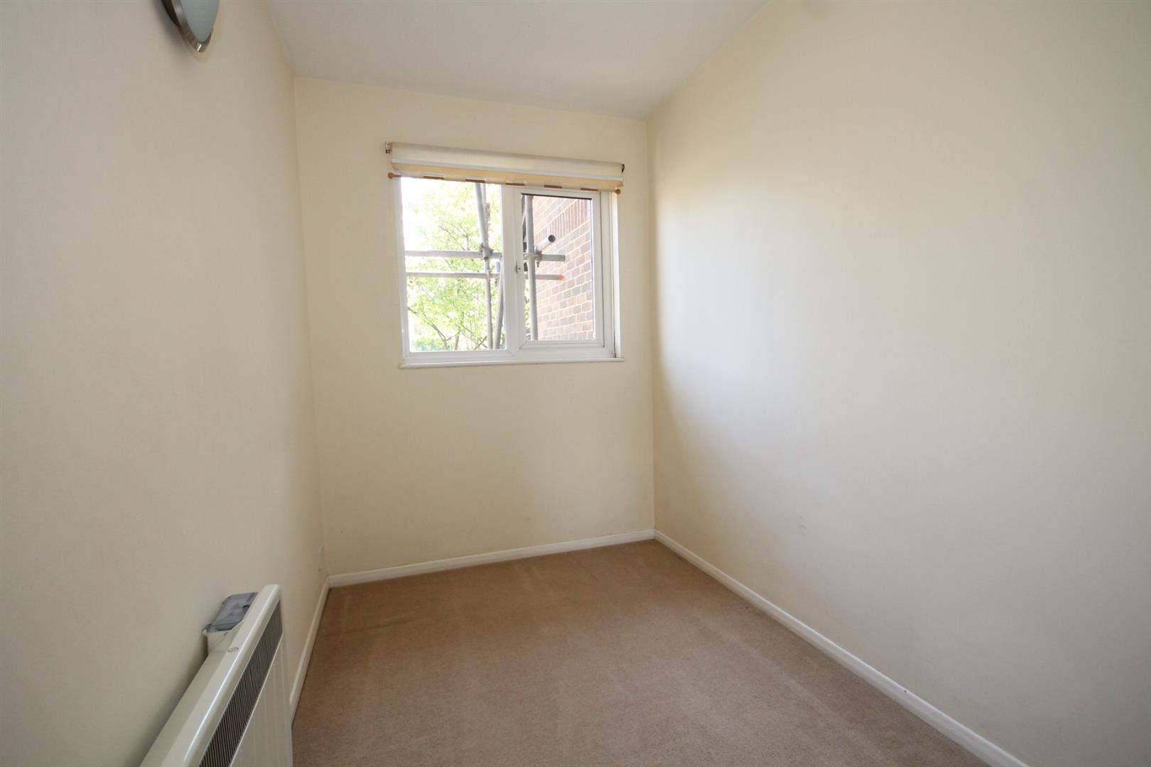 Newbridge Close, Broadbridge Heath, Horsham